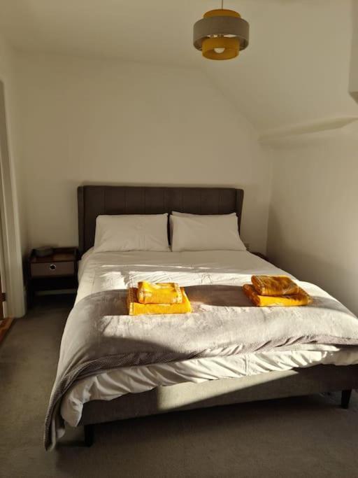 Stylish Georgian Apartment In An Ideal Location นอร์ทวัลชัม ภายนอก รูปภาพ