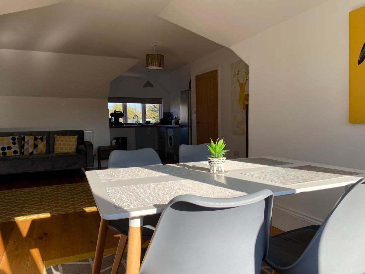 Stylish Georgian Apartment In An Ideal Location นอร์ทวัลชัม ภายนอก รูปภาพ