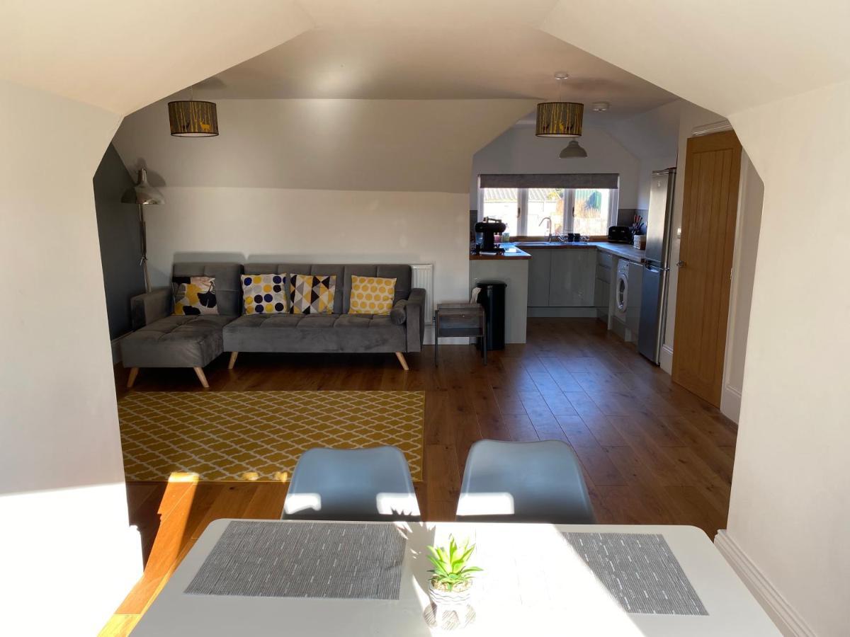 Stylish Georgian Apartment In An Ideal Location นอร์ทวัลชัม ภายนอก รูปภาพ