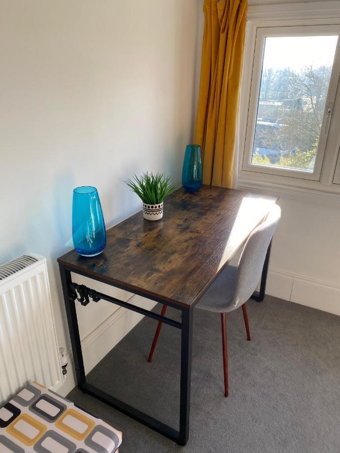 Stylish Georgian Apartment In An Ideal Location นอร์ทวัลชัม ภายนอก รูปภาพ